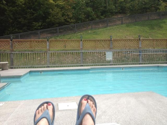 Peace By The Lake Sevierville Exteriör bild